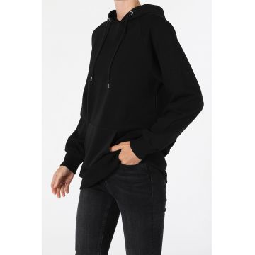 Hanorac cu buzunar kangaroo si maneci raglan Hanorac cu buzunar kangaroo si maneci raglan