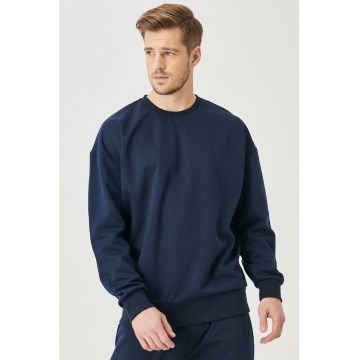 Bluza sport cu decolteu la baza gatului si maneci cazute Bluza sport cu decolteu la baza gatului si maneci cazute