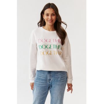 Bluza sport cu decolteu la baza gatului - cu text brodat