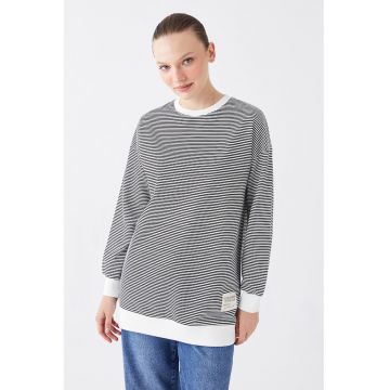 Bluza de trening lejera cu model in dungi
