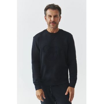 Bluza de trening cu decolteu la baza gatului si model cu broderie Bluza de trening cu decolteu la baza gatului si model cu broderie