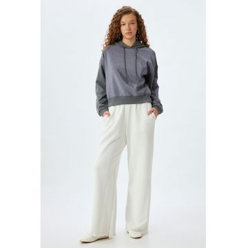 Hanorac cu buzunar pe maneca - Gri