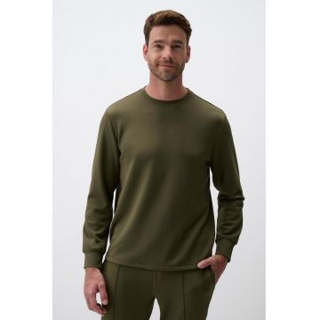 Bluza de trening cu decolteu la baza gatului