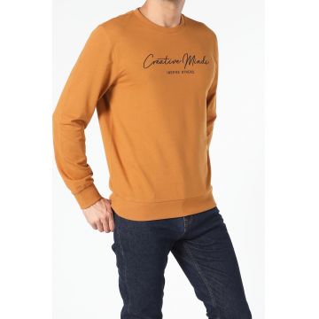 Bluza sport cu decolteu la baza gatului si text