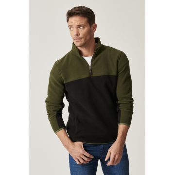 Bluza sport cu fenta cu fermoar