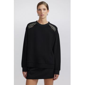 Bluza de trening cu margele si decolteu la baza gatului