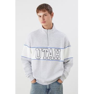 Bluza de trening cu fenta scurta cu fermoar