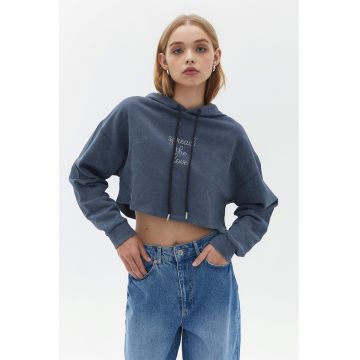 Hanorac crop cu strasuri