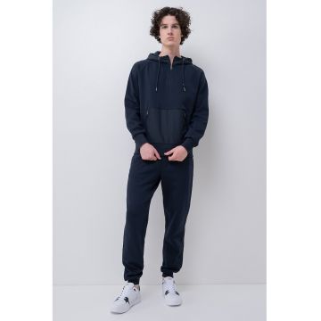 Hanorac lejer cu maneci raglan