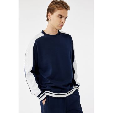 Bluza de trening cu decolteu la baza gatului Bluza de trening cu decolteu la baza gatului