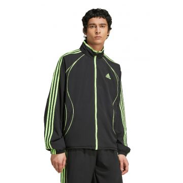 Bluza de trening lejera cu fermoar si guler mediu Bluza de trening lejera cu fermoar si guler mediu