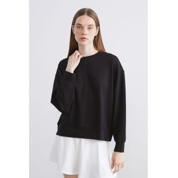 Bluza de trening cu decolteu la baza gatului si model uni