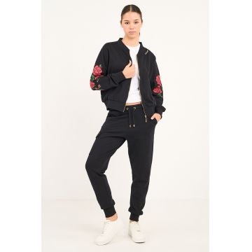 Bluza de trening cu fermoar si broderii florale
