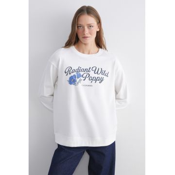 Bluza de trening cu imprimeu si decolteu la baza gatului