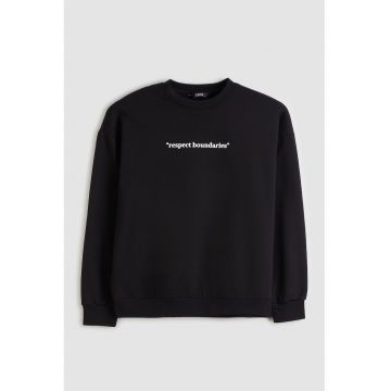 Bluza de trening cu imprimeu text pe piept