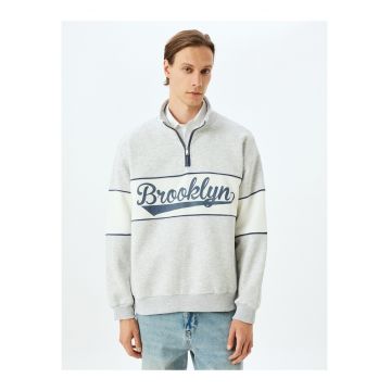 Bluza de trening cu model text