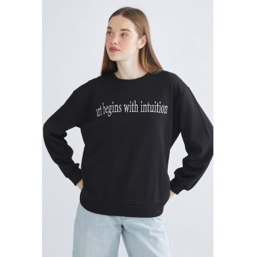 Bluza de trening supradimensionata brodata