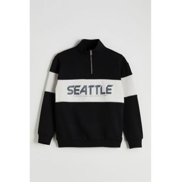 Bluza lejera de trening cu imprimeu text