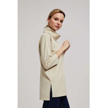 Hanorac bej cu guler larg