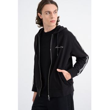 Hanorac cu buzunare laterale si fermoar