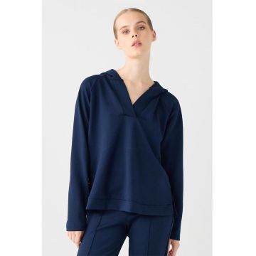 Hanorac cu decolteu in V