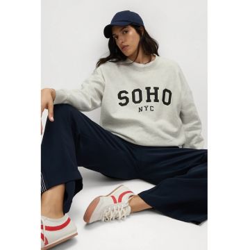 Bluza de trening cu croiala lejera si imprimeu text