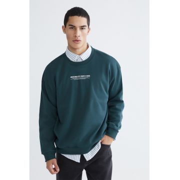 Bluza de trening cu decolteu la baza gatului si imprimeu text