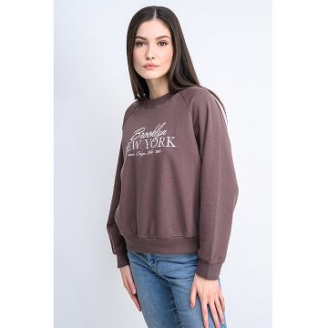 Bluza de trening cu decolteu la baza gatului si imprimeu text