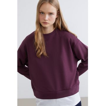 Bluza de trening cu decolteu la baza gatului si model uni