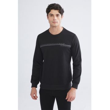 Bluza de trening cu decolteu rotund si imprimeu