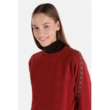 Bluza de trening cu detalii etnice brodate