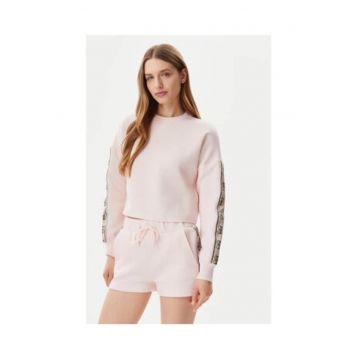 Hanorac cu detaliu logo