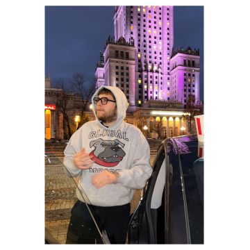 Hanorac cu imprimeu si buzunar kangaroo -