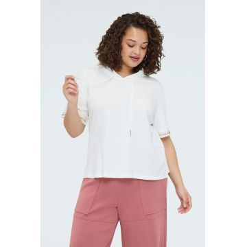 Hanorac cu maneci scurte si aplicatii din strasuri - Alb